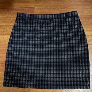 Forever 21 navy plaid skirt